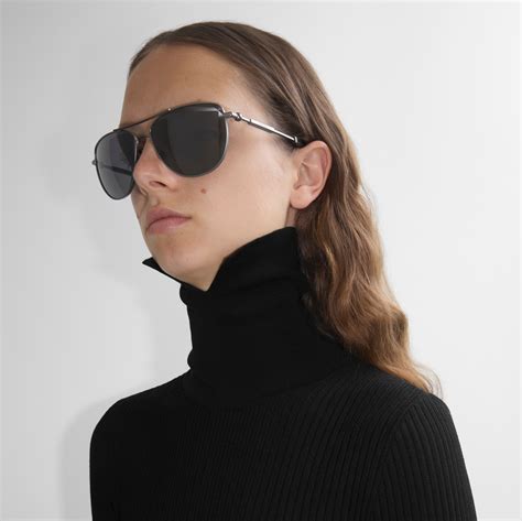 Metal Logo Square Sunglasses in Black 